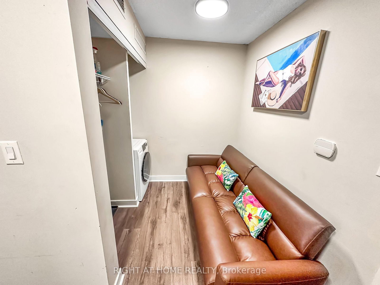 356-10 Capreol Crt, Toronto — 25