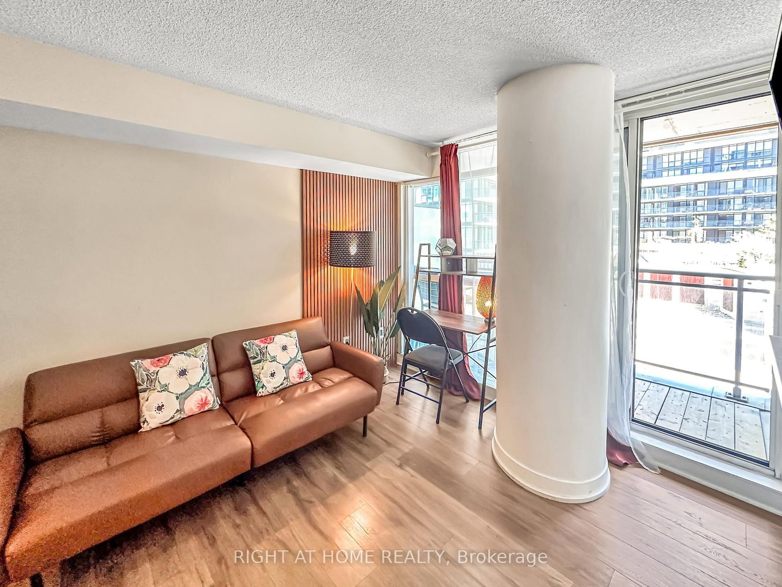 356-10 Capreol Crt, Toronto — 8