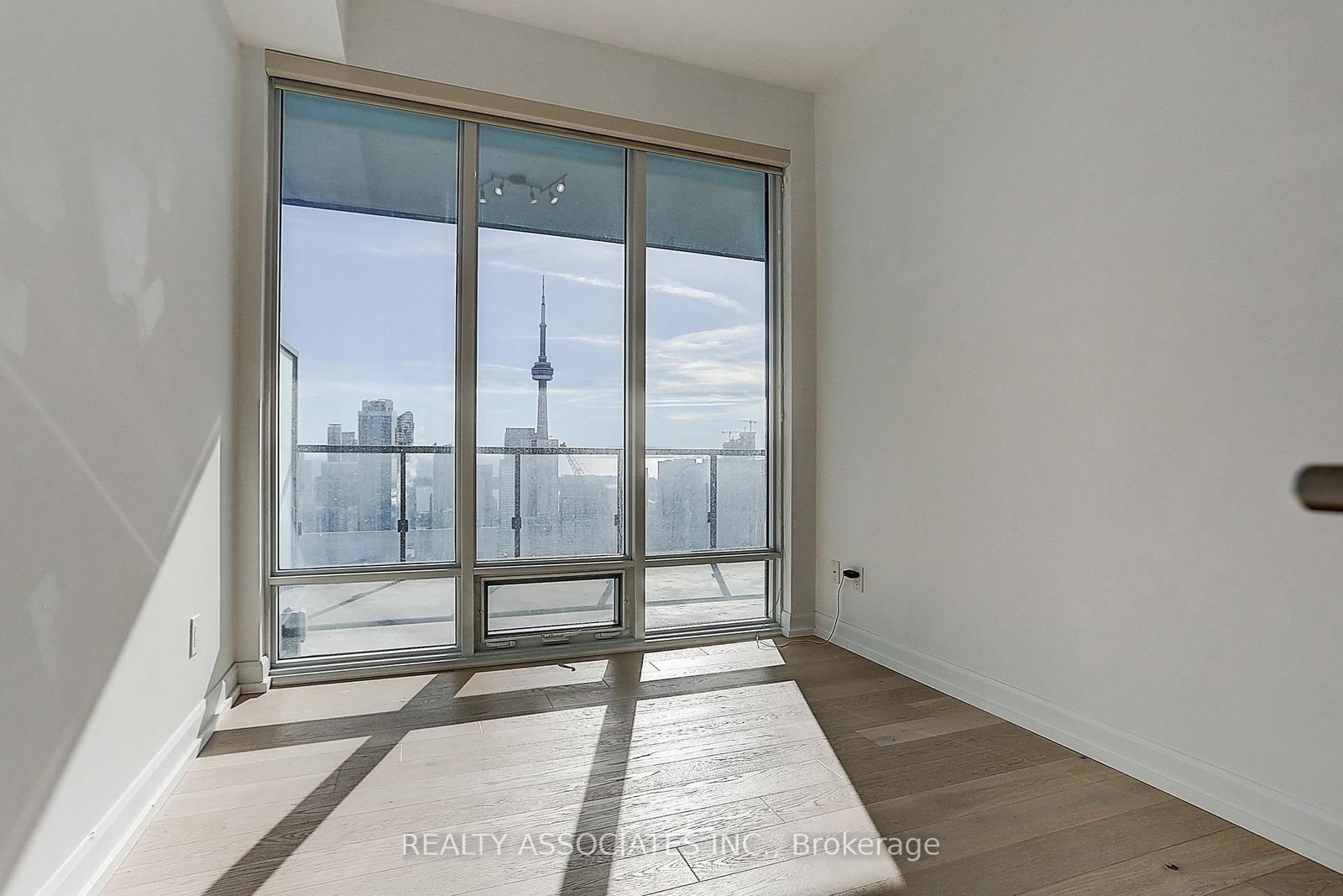 4310-488 University Ave, Toronto — 8