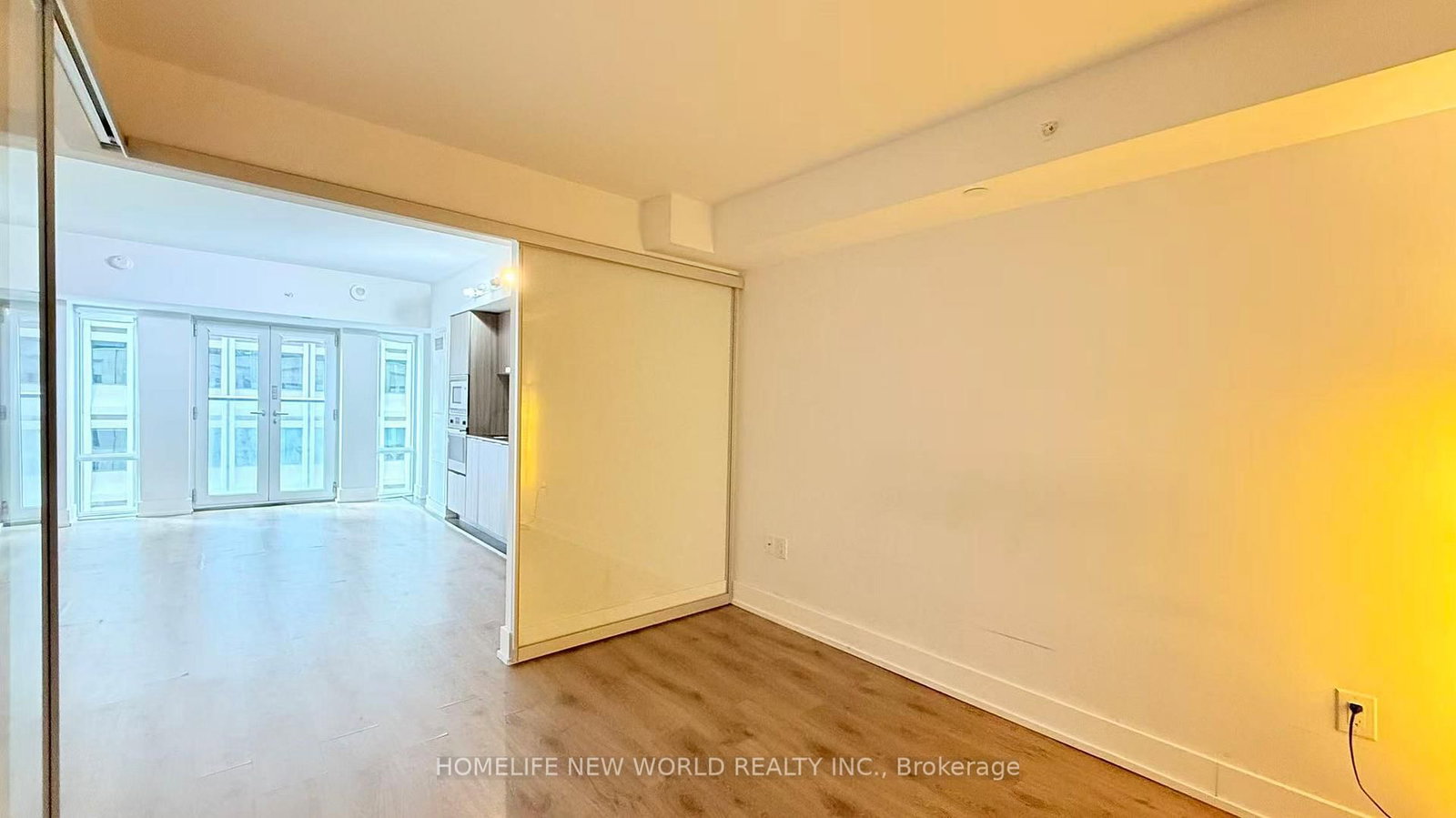 814-955 Bay St, Toronto — 17