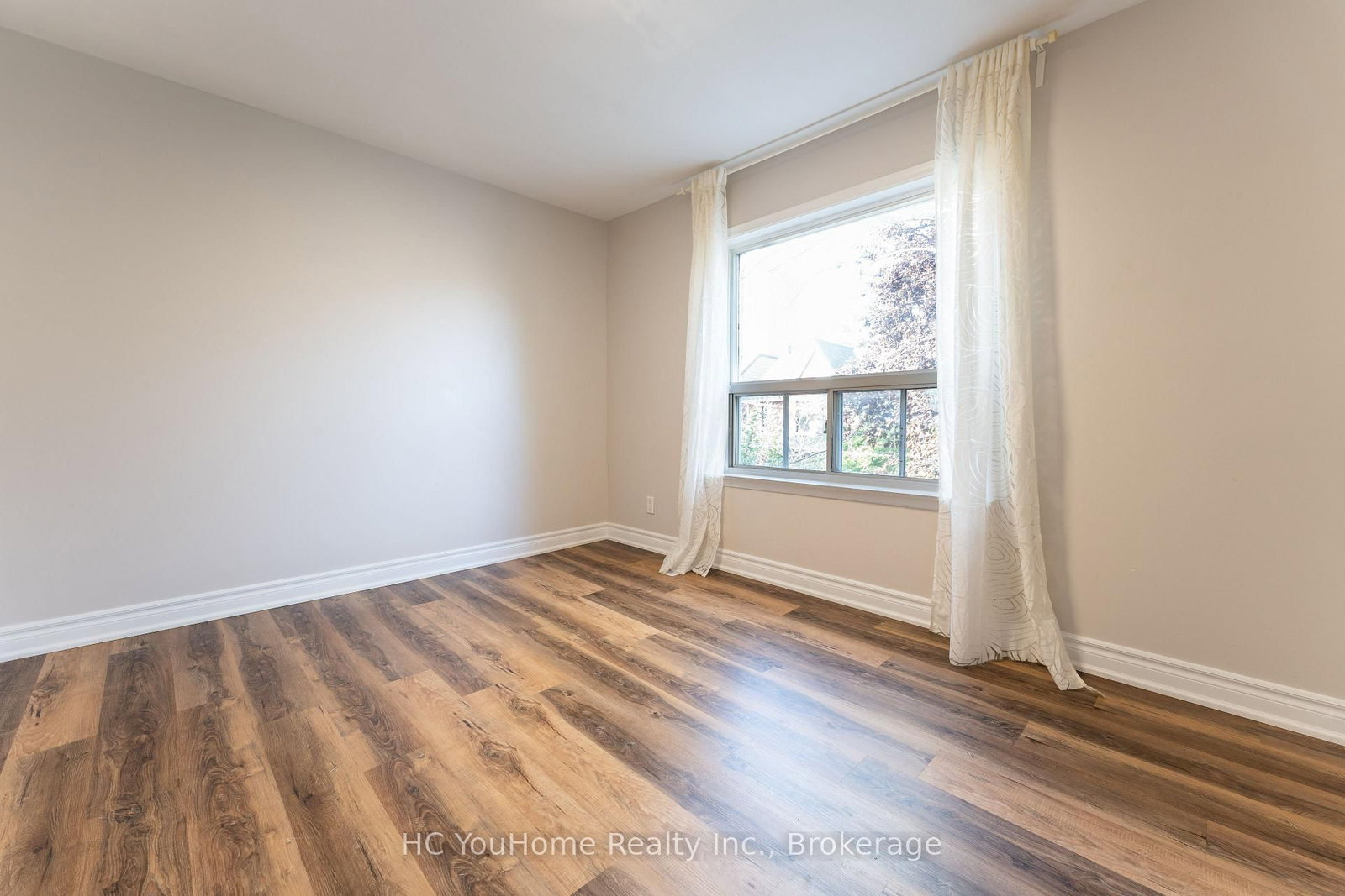 2nd Fl-190 Major St, Toronto — 15