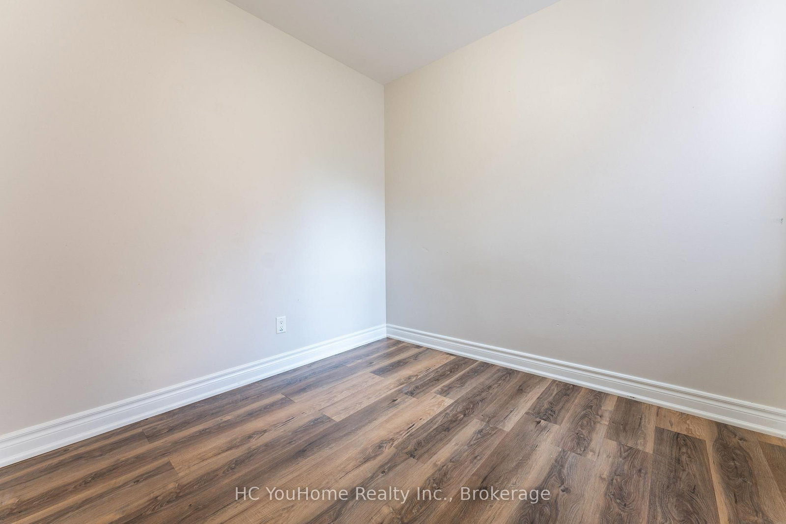 2nd Fl-190 Major St, Toronto — 7