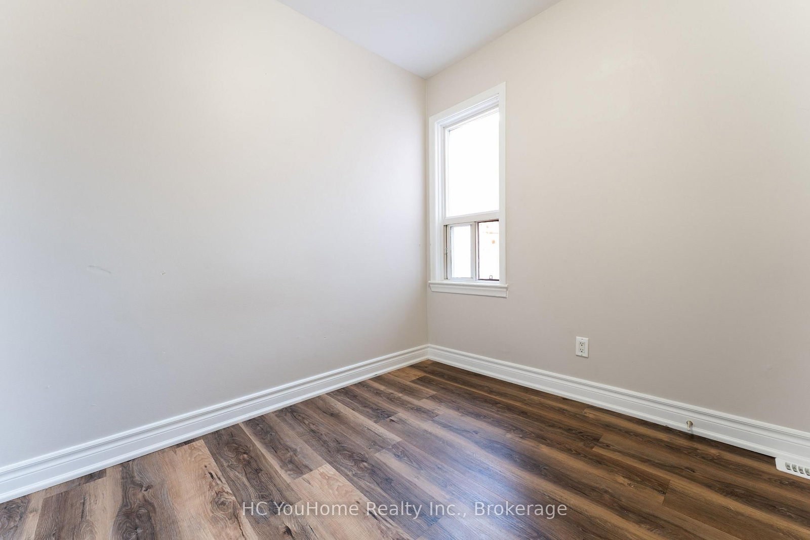 2nd Fl-190 Major St, Toronto — 8