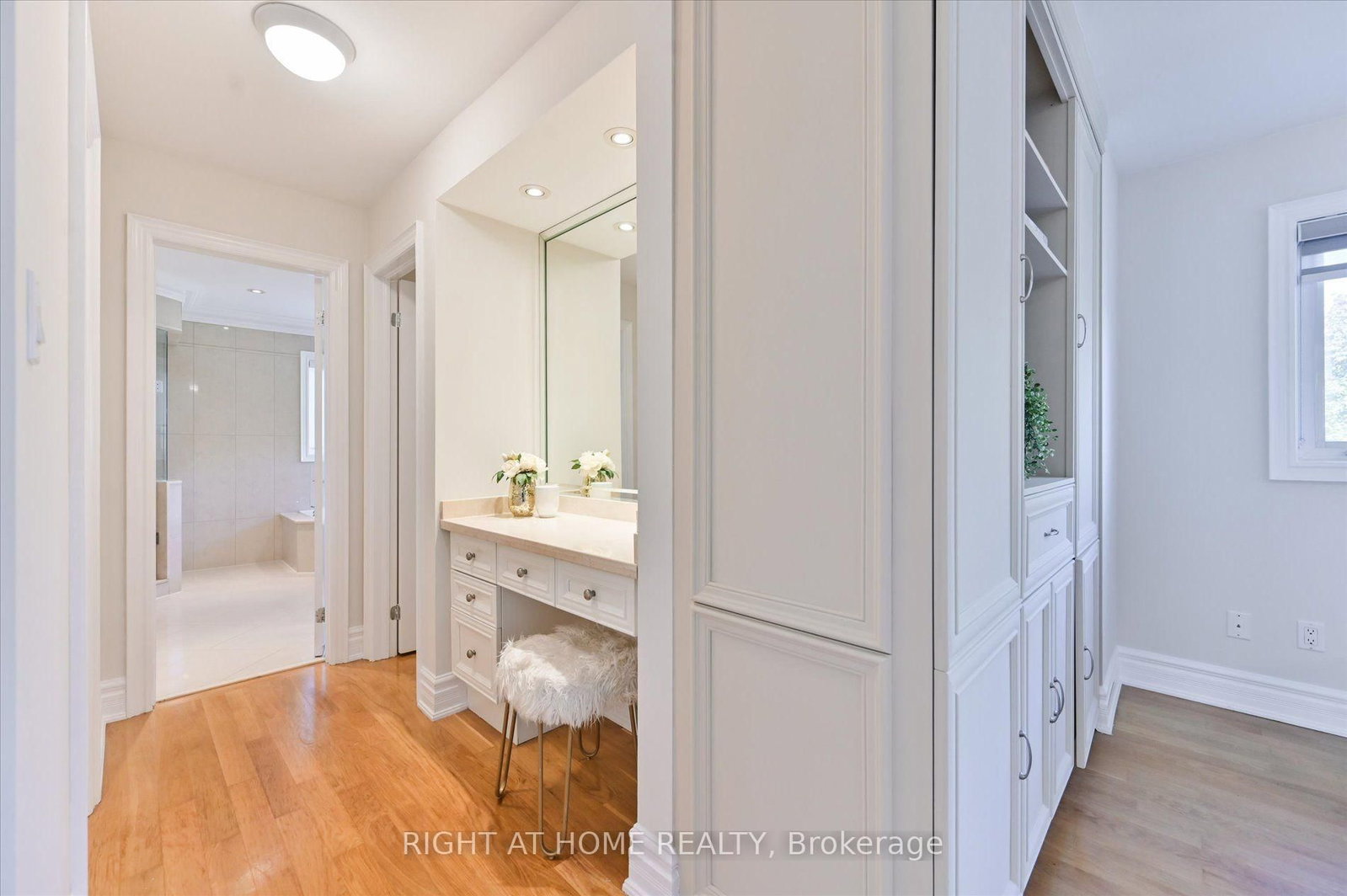 154 Charlton Blvd, Toronto — 27