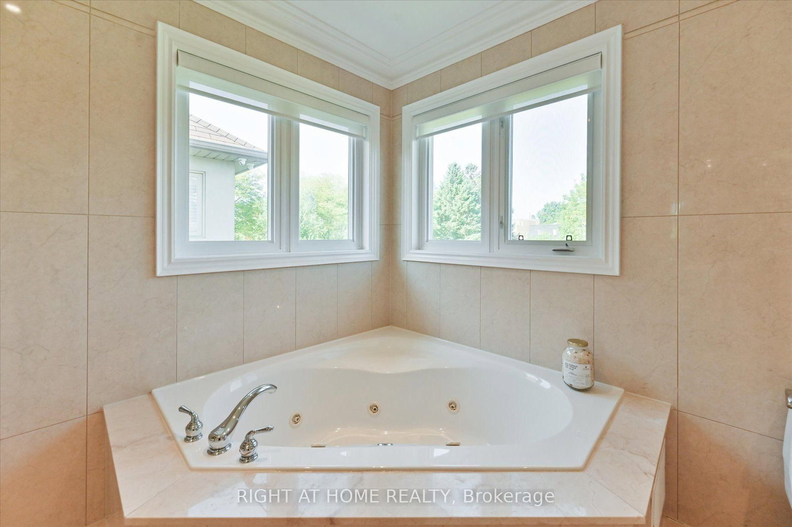 154 Charlton Blvd, Toronto — 30