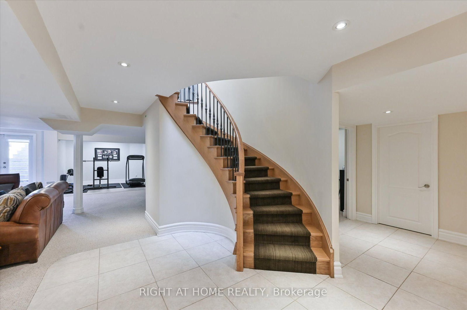 154 Charlton Blvd, Toronto — 35