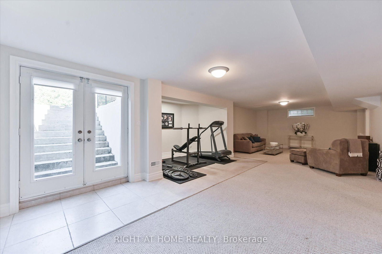 154 Charlton Blvd, Toronto — 37