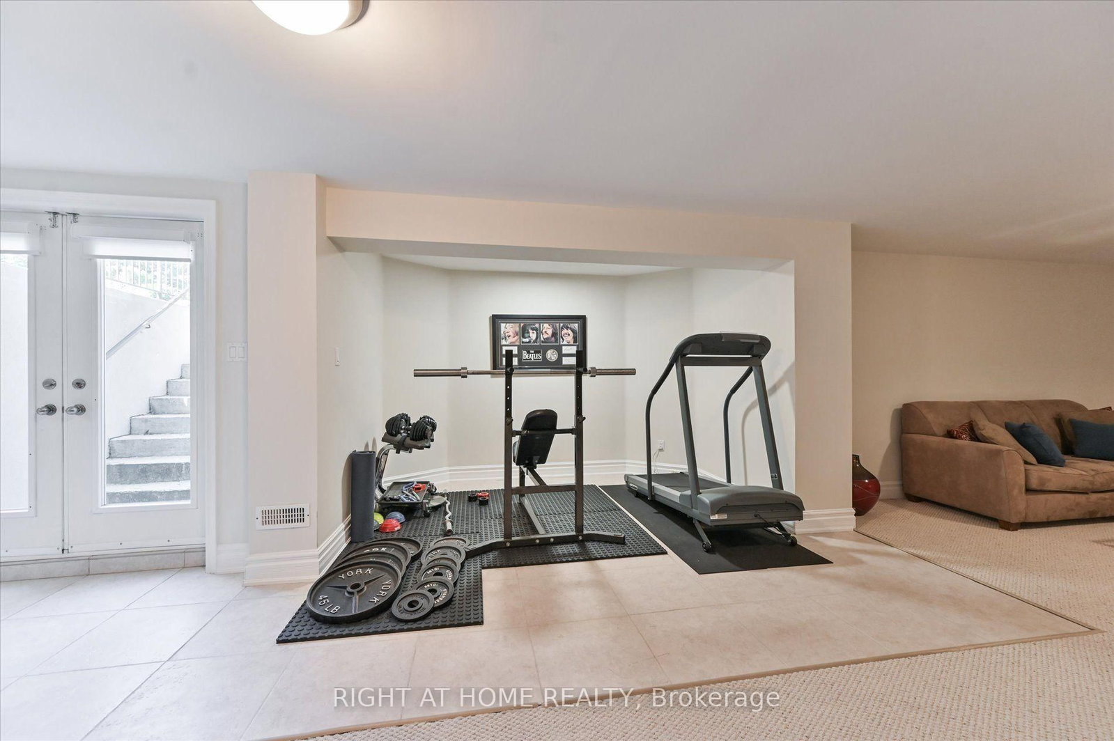 154 Charlton Blvd, Toronto — 39