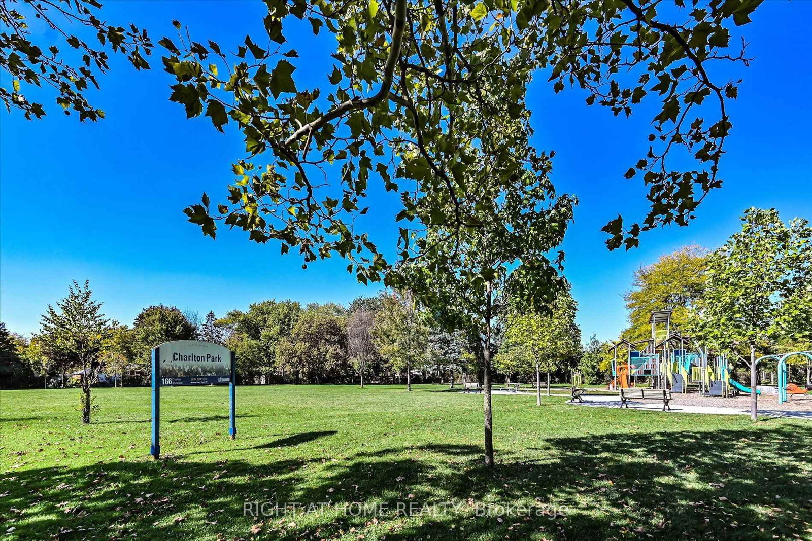 154 Charlton Blvd, Toronto — 44