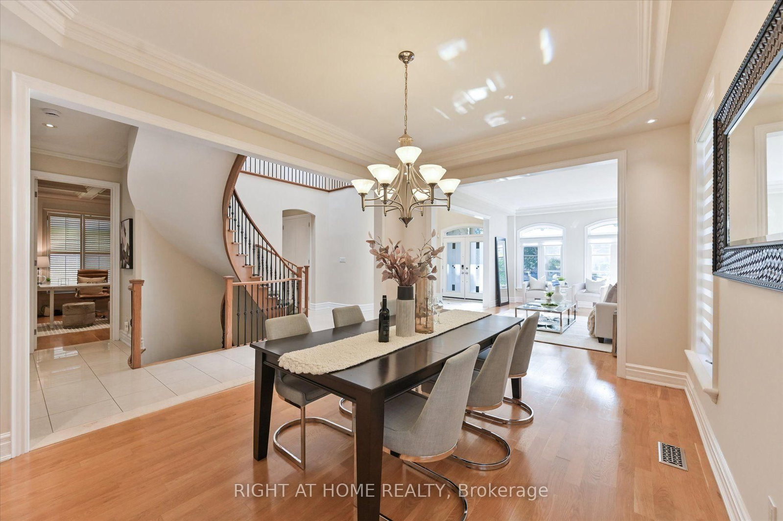 154 Charlton Blvd, Toronto — 8
