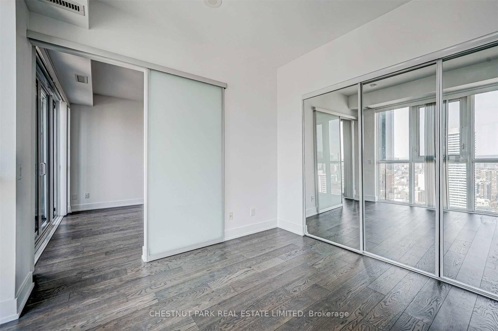 3609-7 Grenville St, Toronto — 19