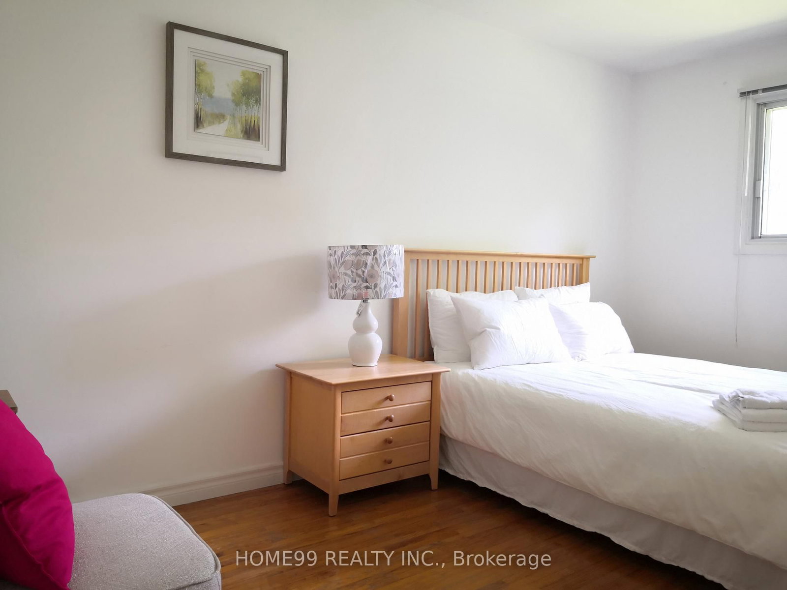 upper,-137 Pineway Blvd, Toronto — 3