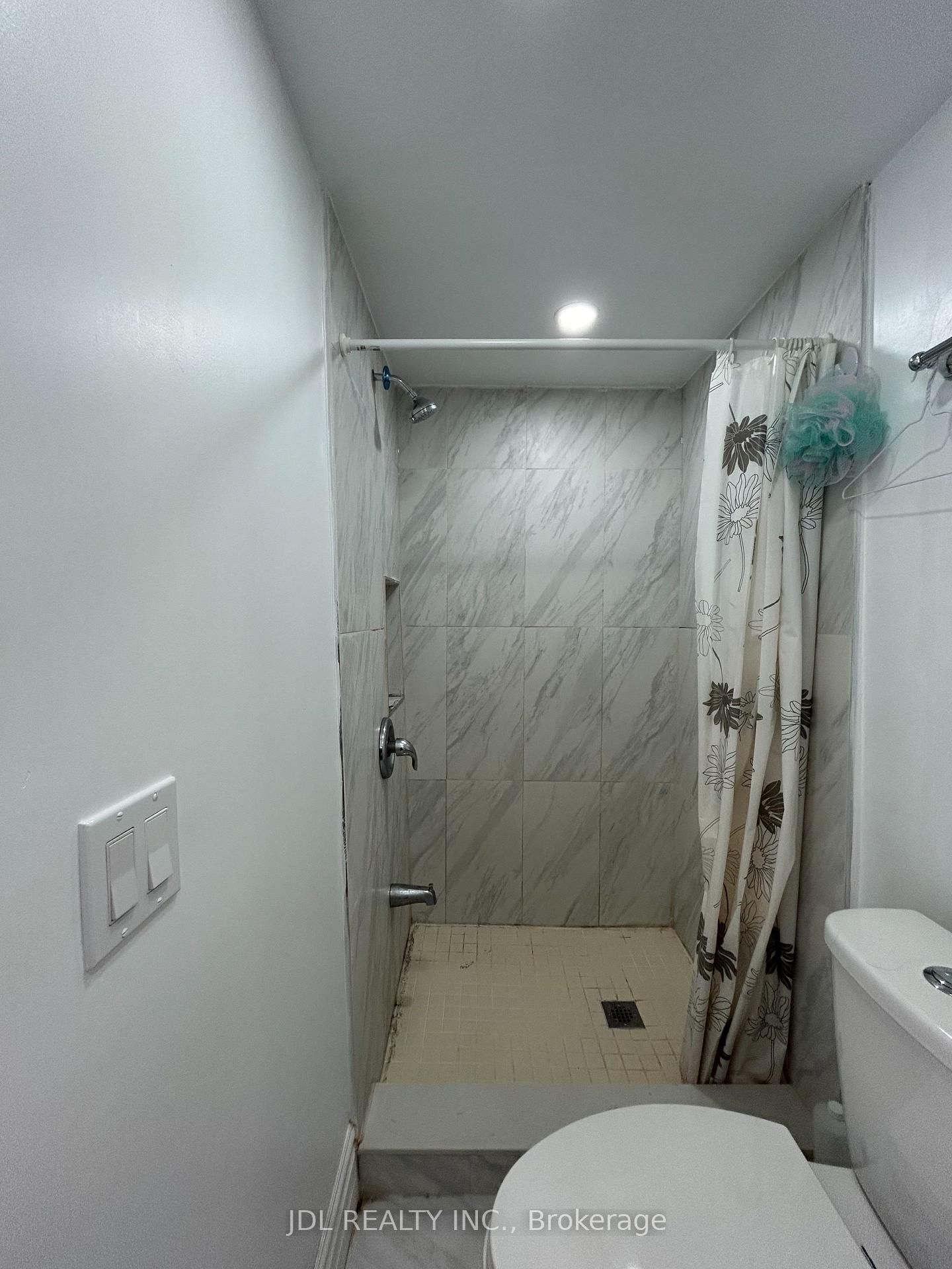 Suite A Main Floor-4 Fitzroy Terr Terr, Toronto — 4