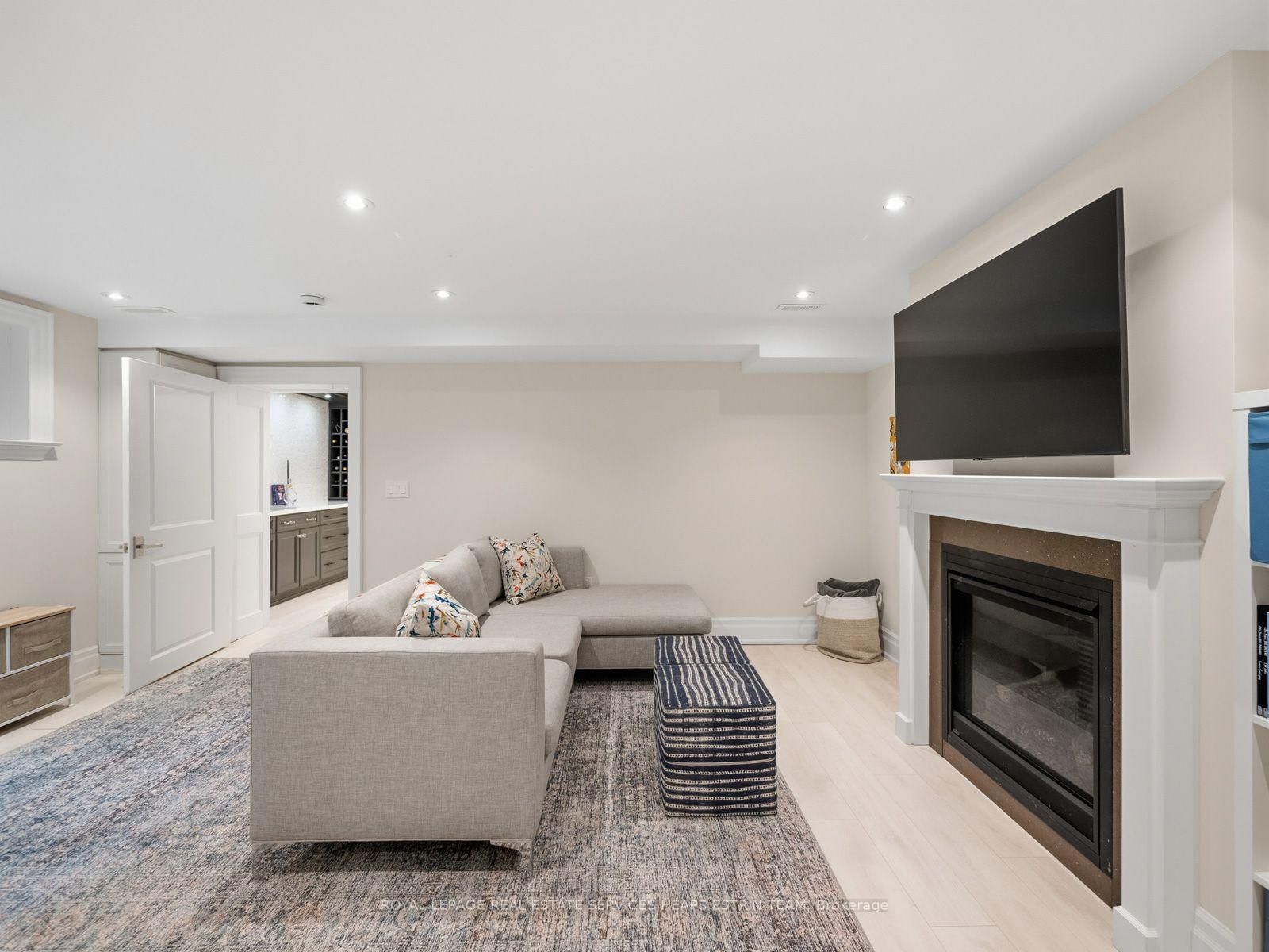 29 Maxwell Ave, Toronto — 41