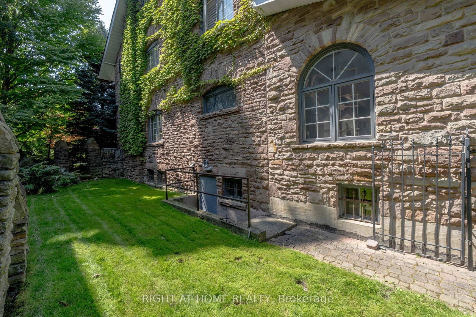 287 RUSSELL HILL Rd, Toronto — 4