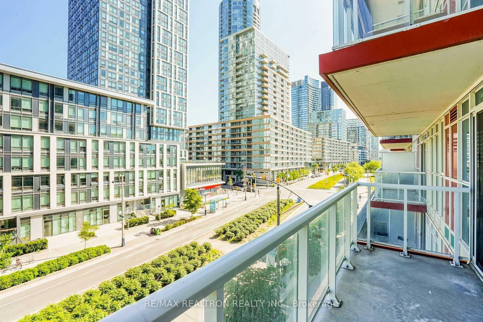 511-85 Queens Wharf Rd, Toronto — 18