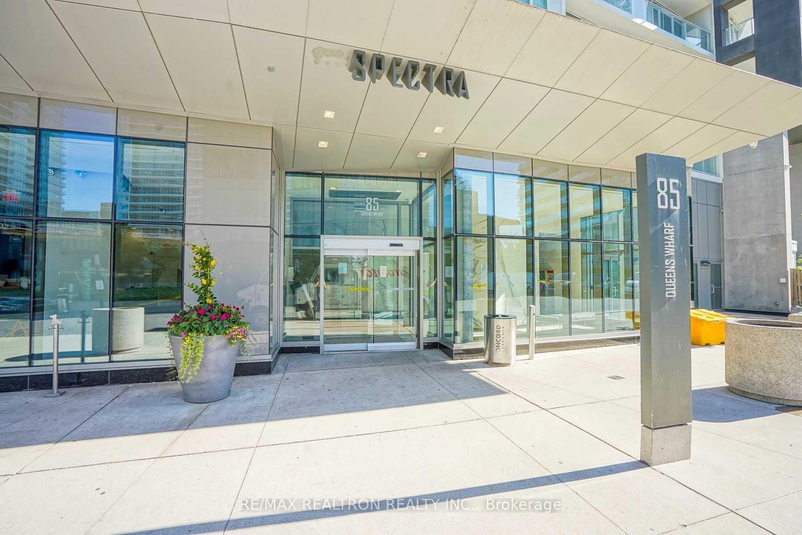 511-85 Queens Wharf Rd, Toronto — 2