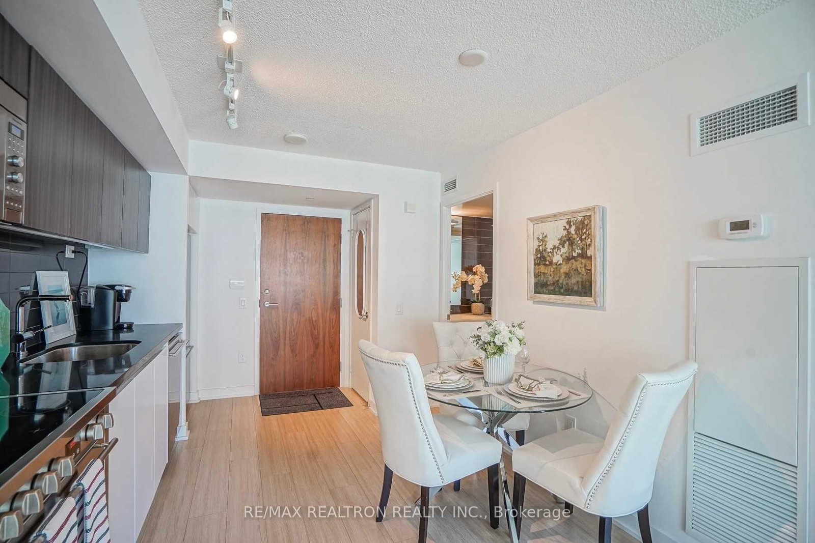 511-85 Queens Wharf Rd, Toronto — 4