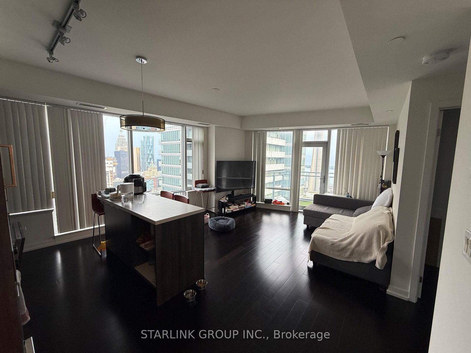 Ph4308-21 Widmer St, Toronto — 2