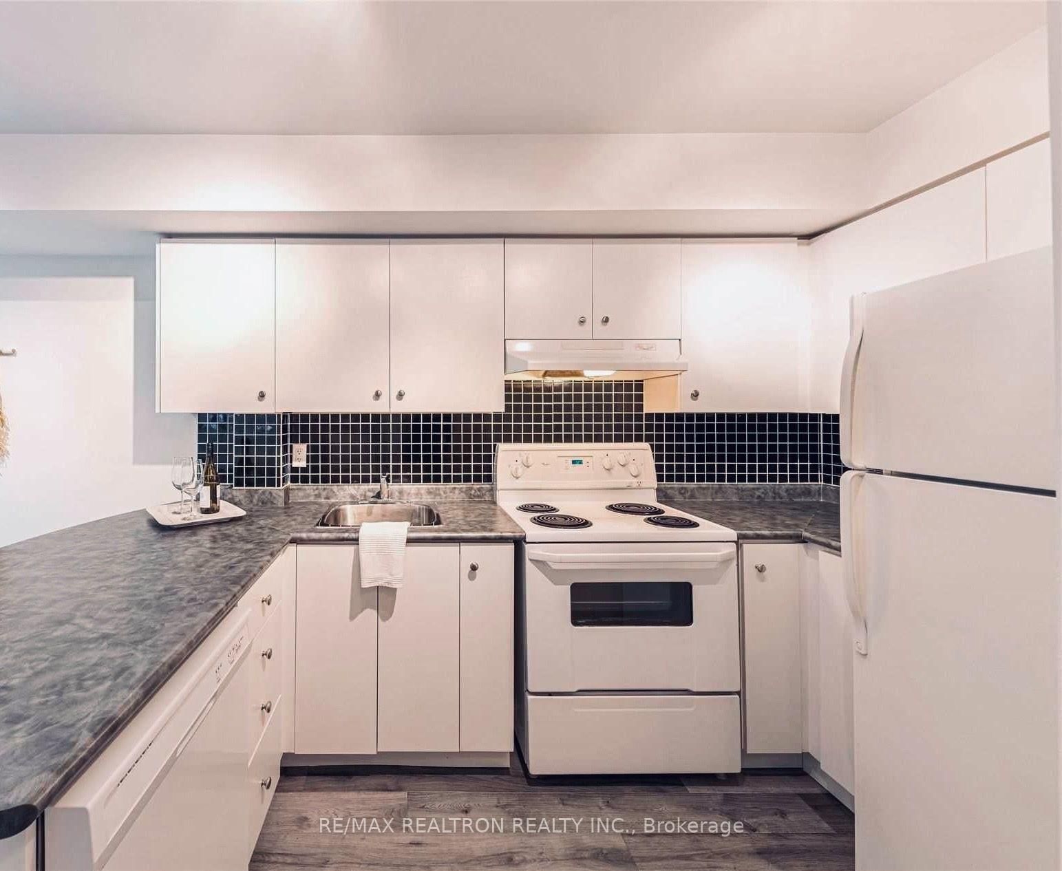 135-415 Jarvis St, Toronto — 8