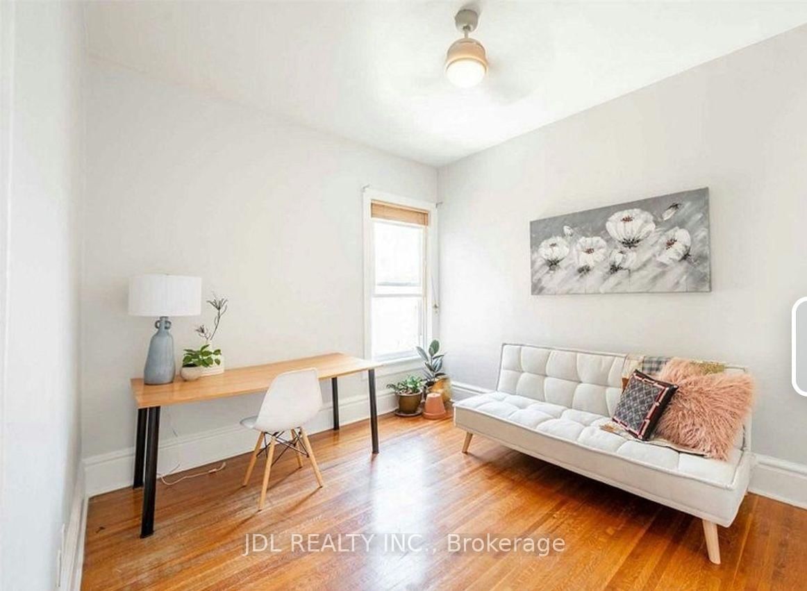 Suite A 2nd Floor-137 Denison Ave Ave, Toronto — 11