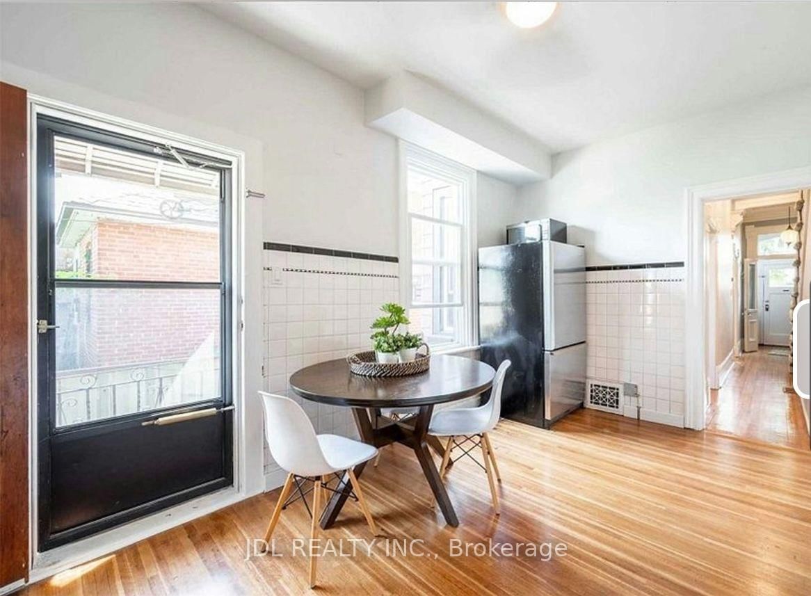 Suite A 2nd Floor-137 Denison Ave Ave, Toronto — 6