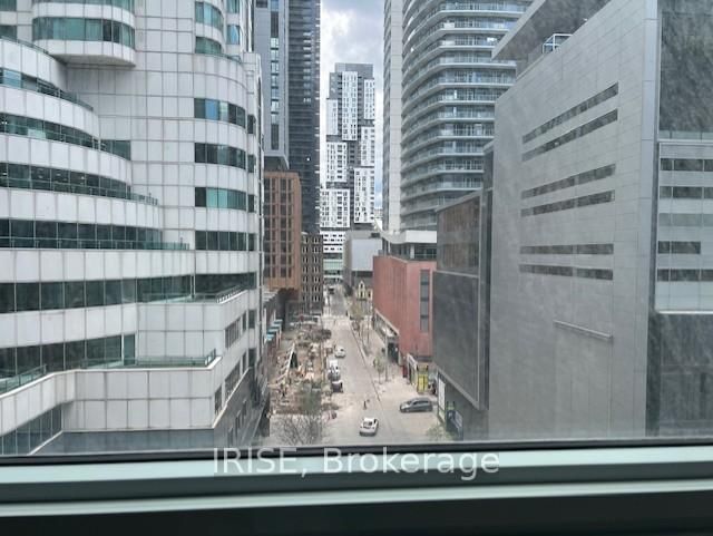 606-327 King St, Toronto — 10