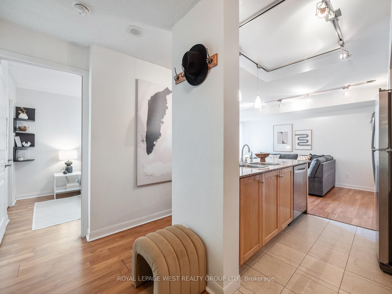 1453-313 Richmond St, Toronto — 12