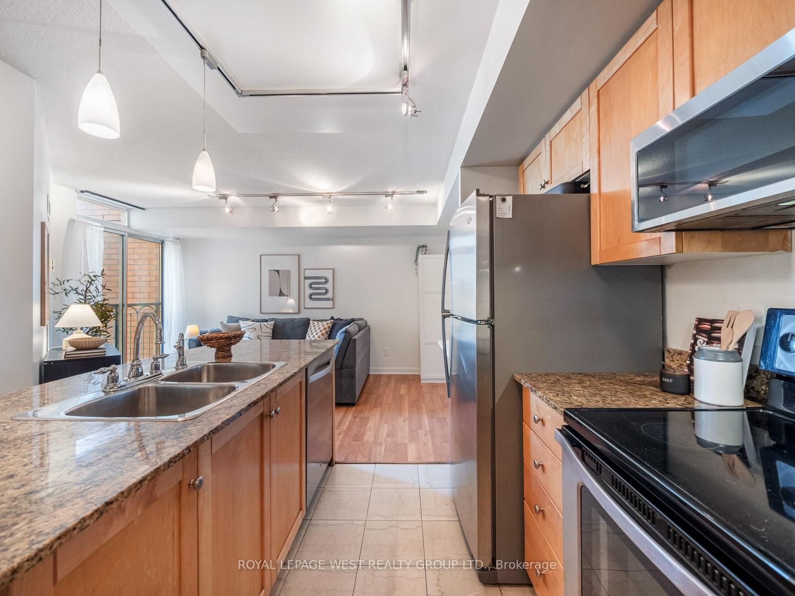 1453-313 Richmond St, Toronto — 13