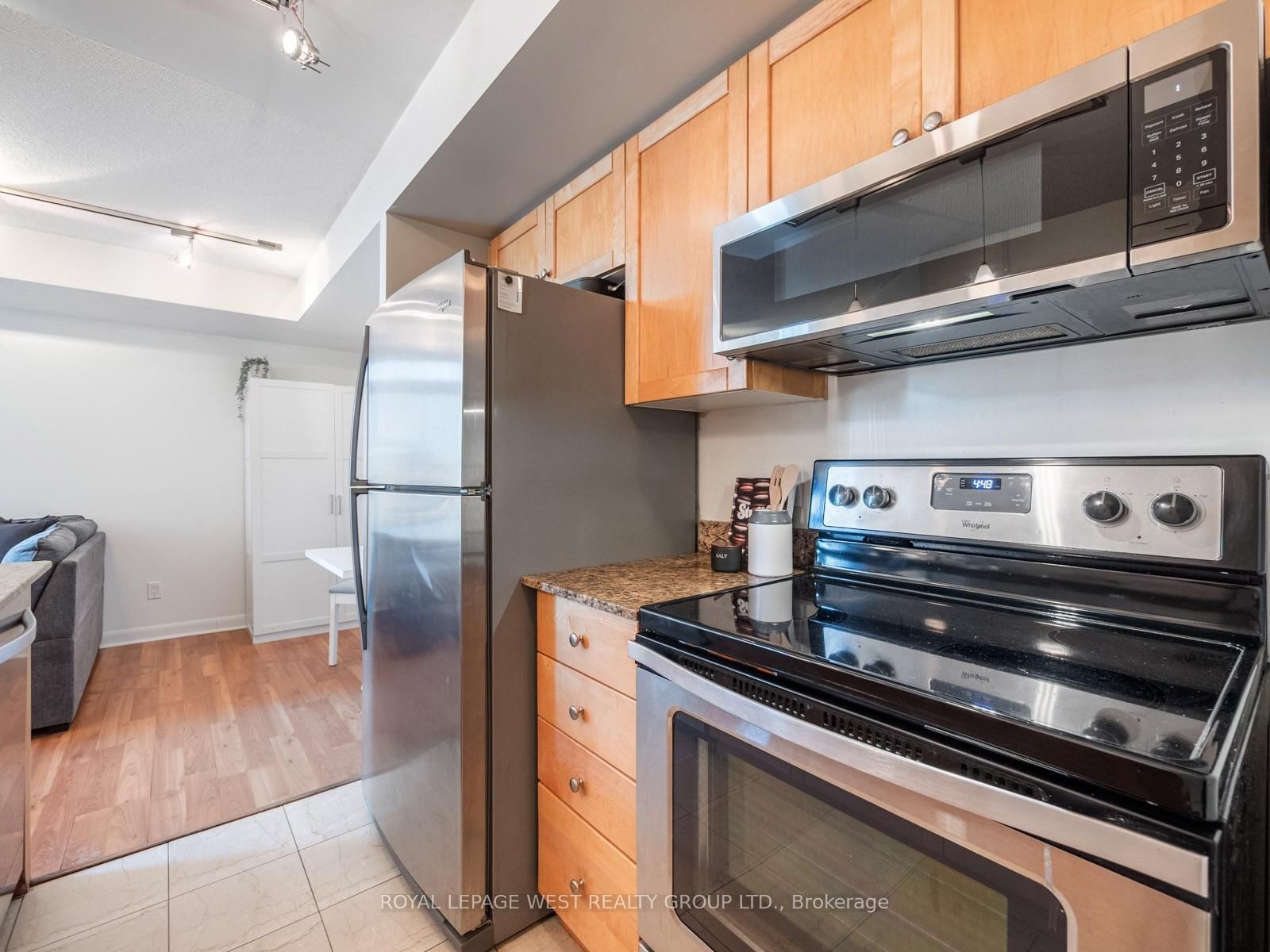 1453-313 Richmond St, Toronto — 14