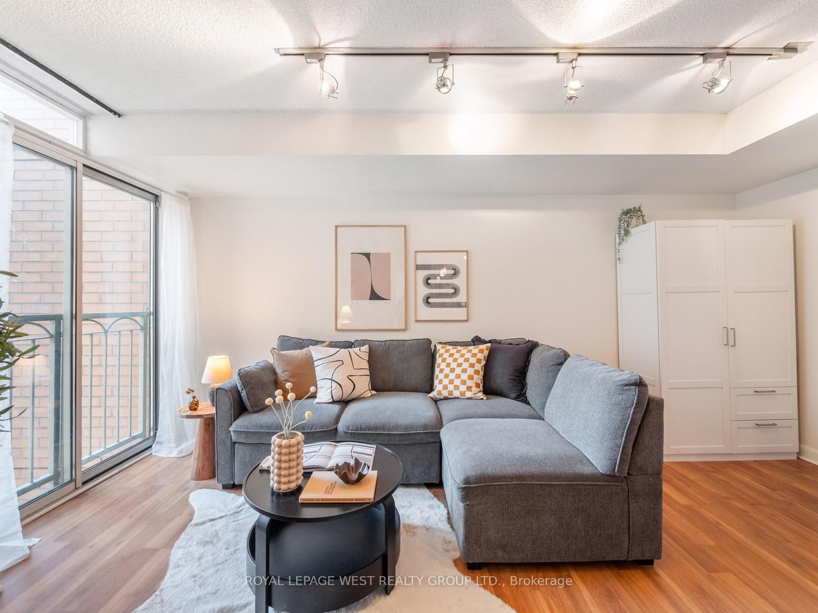 1453-313 Richmond St, Toronto — 30
