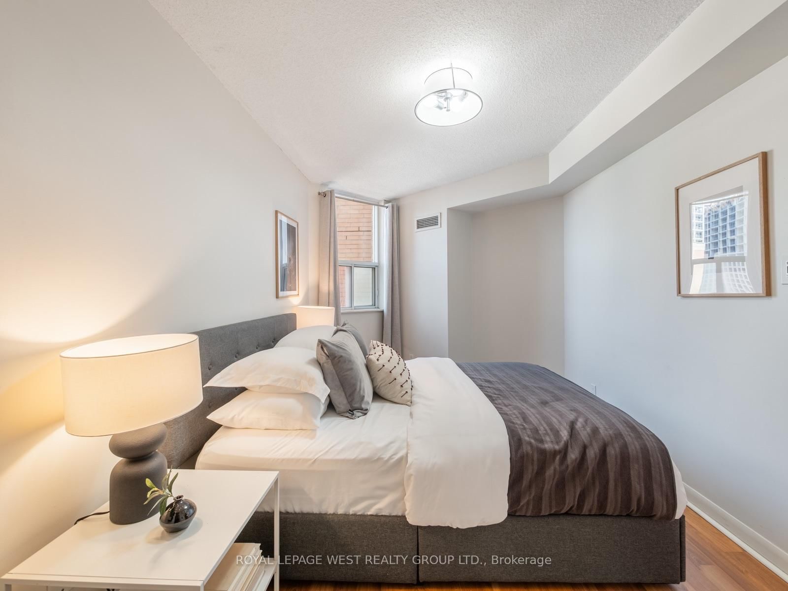 1453-313 Richmond St, Toronto — 33