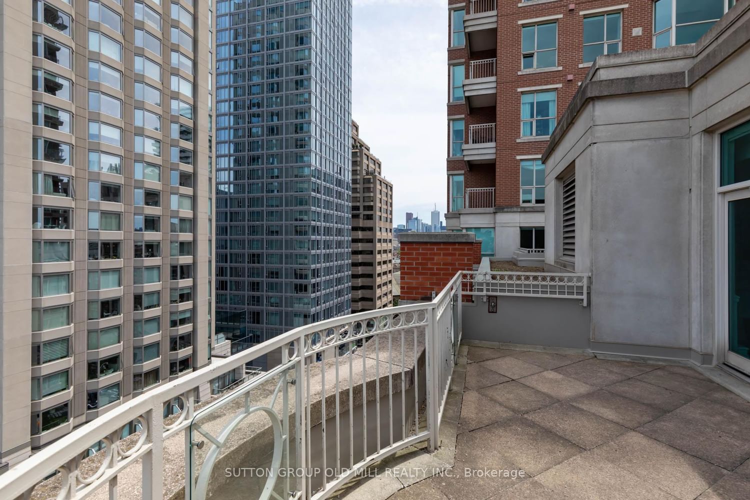 700-38 Avenue Rd, Toronto — 44
