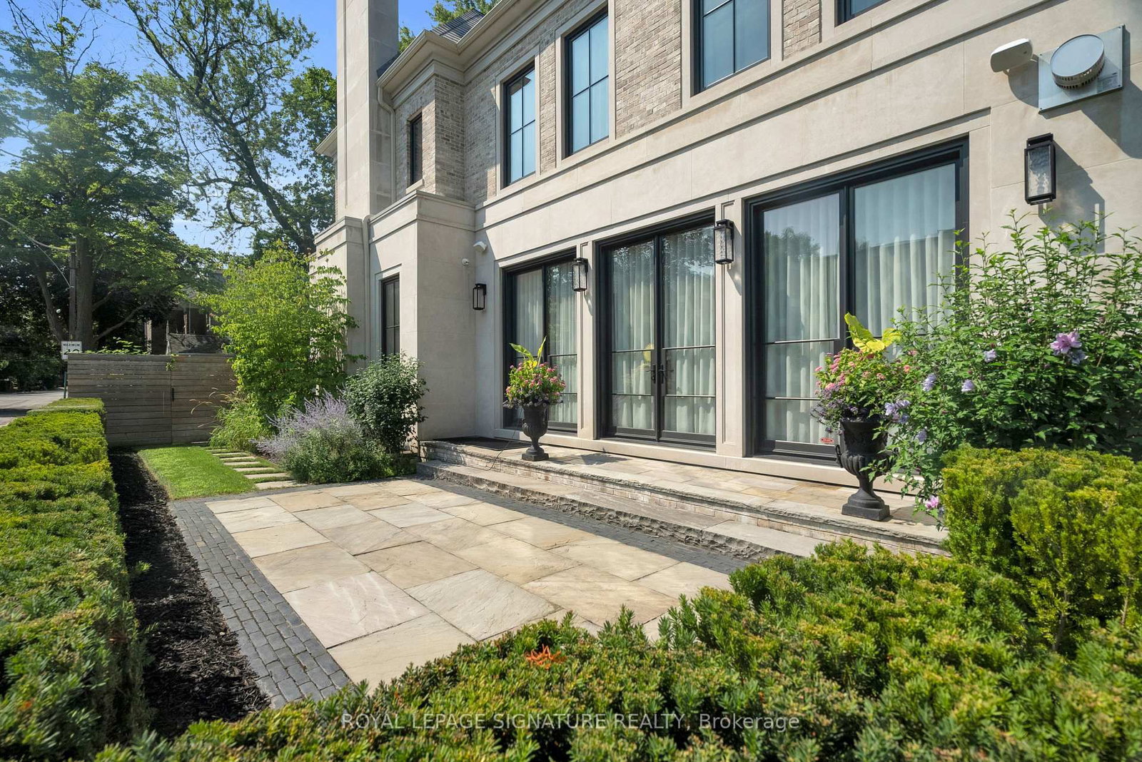 207 Strathallan Blvd, Toronto — 14