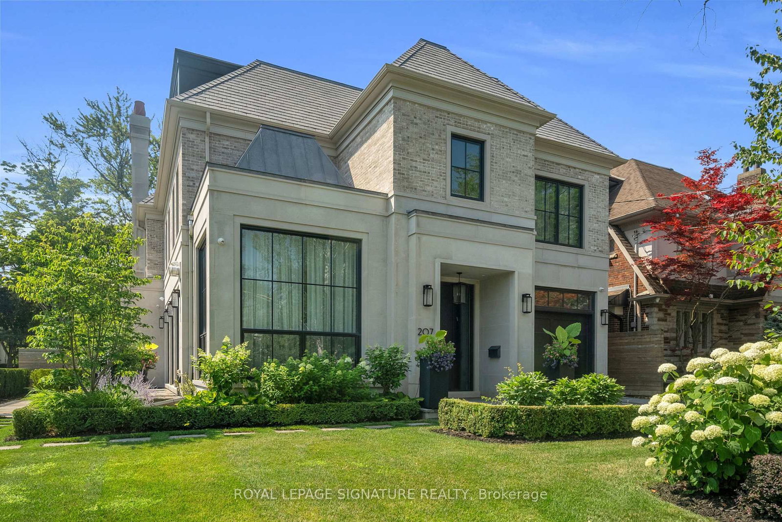 207 Strathallan Blvd, Toronto — 2