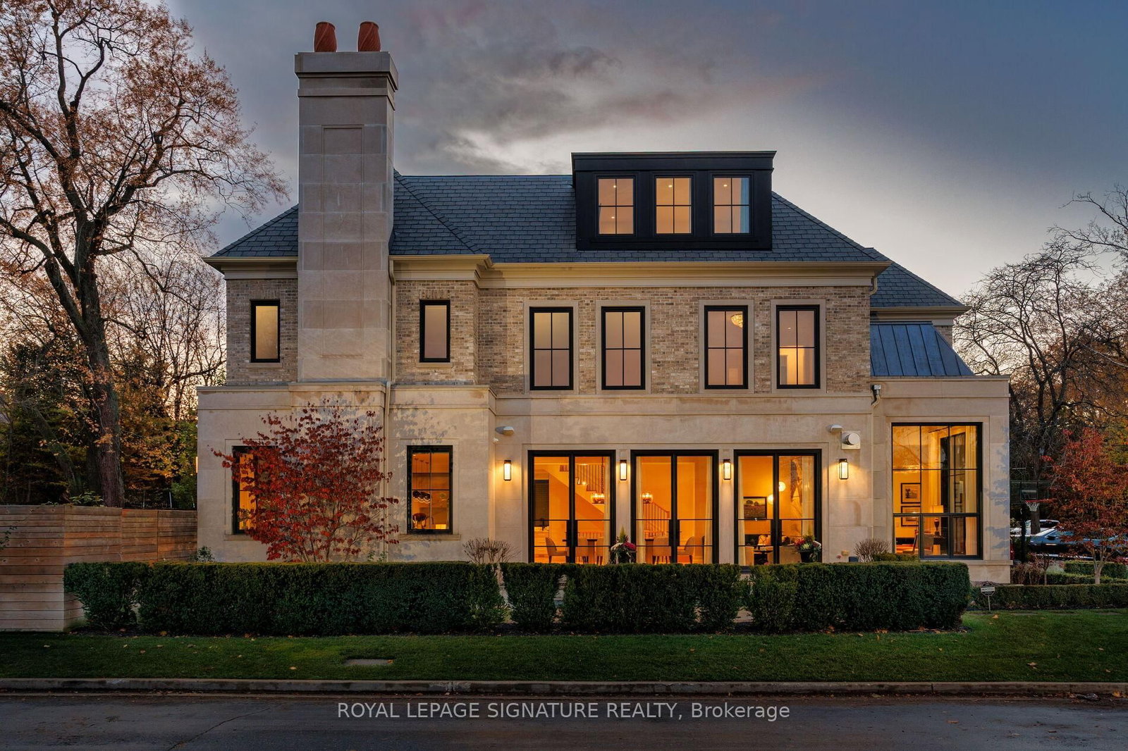 207 Strathallan Blvd, Toronto — 3