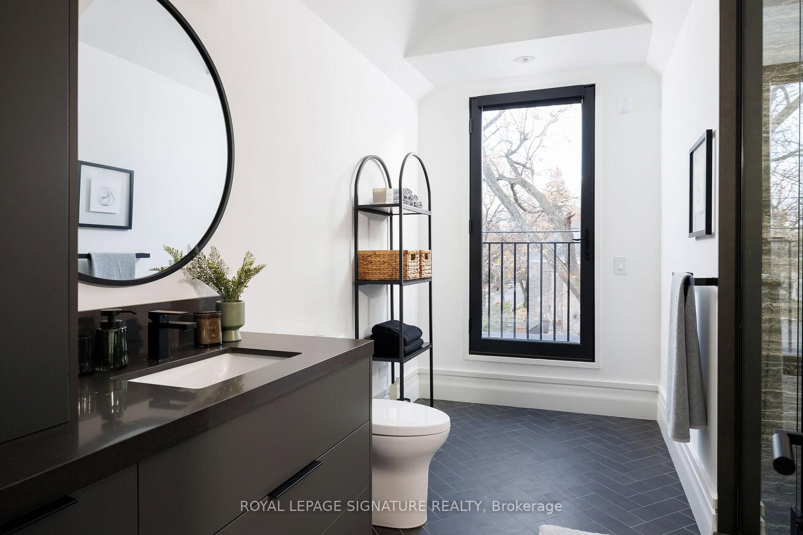 207 Strathallan Blvd, Toronto — 39