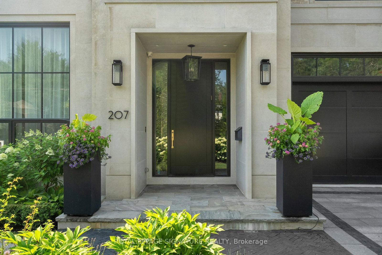 207 Strathallan Blvd, Toronto — 4