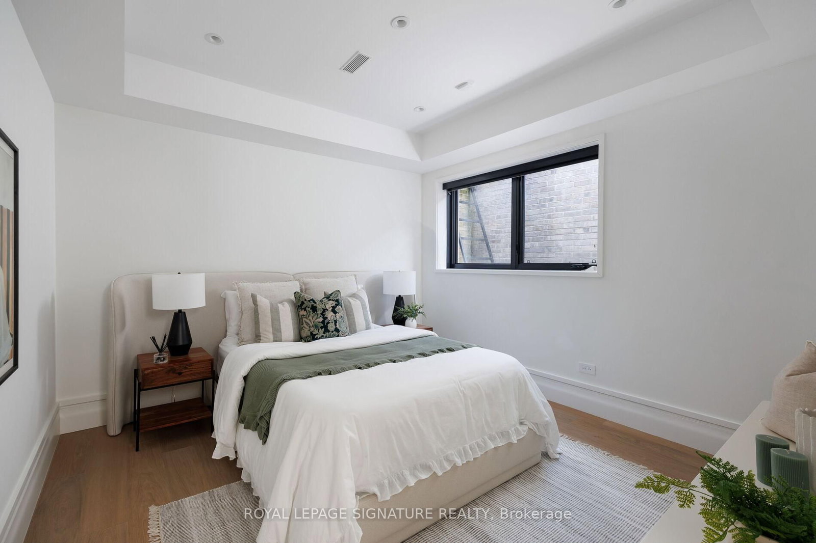207 Strathallan Blvd, Toronto — 44