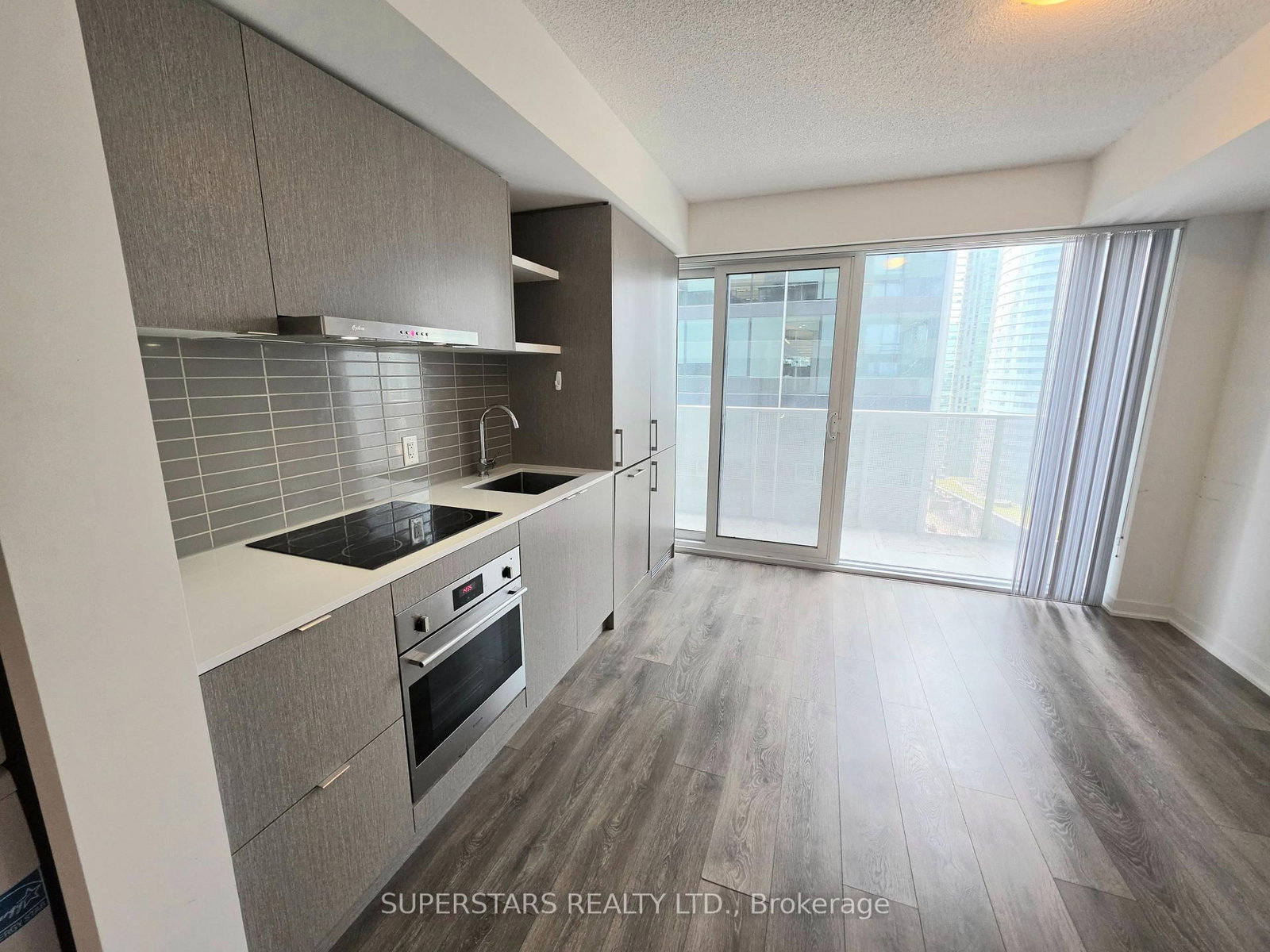 1511-100 Harbour St, Toronto — 8