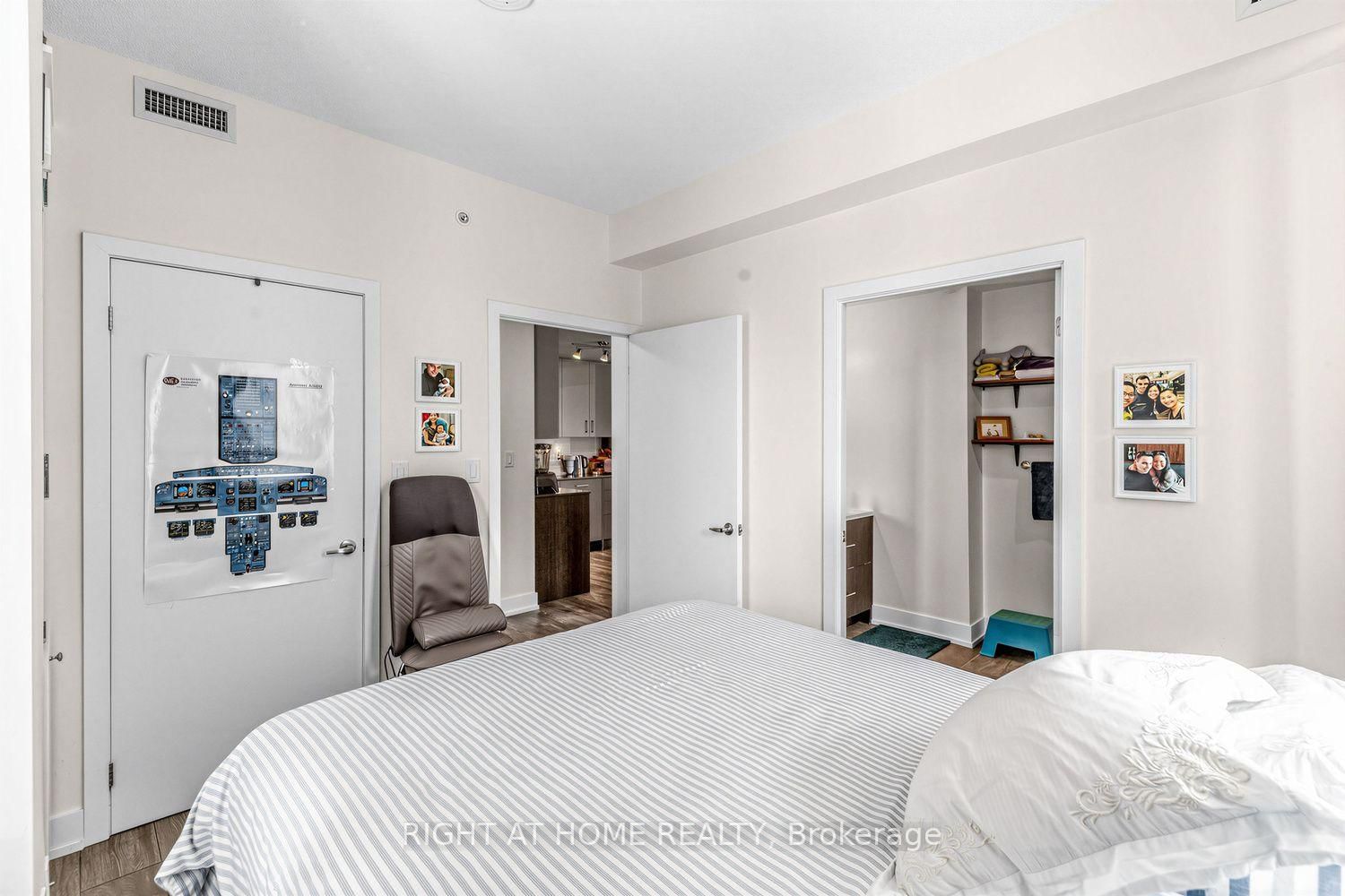 202-180 Fairview Mall Dr, Toronto — 14