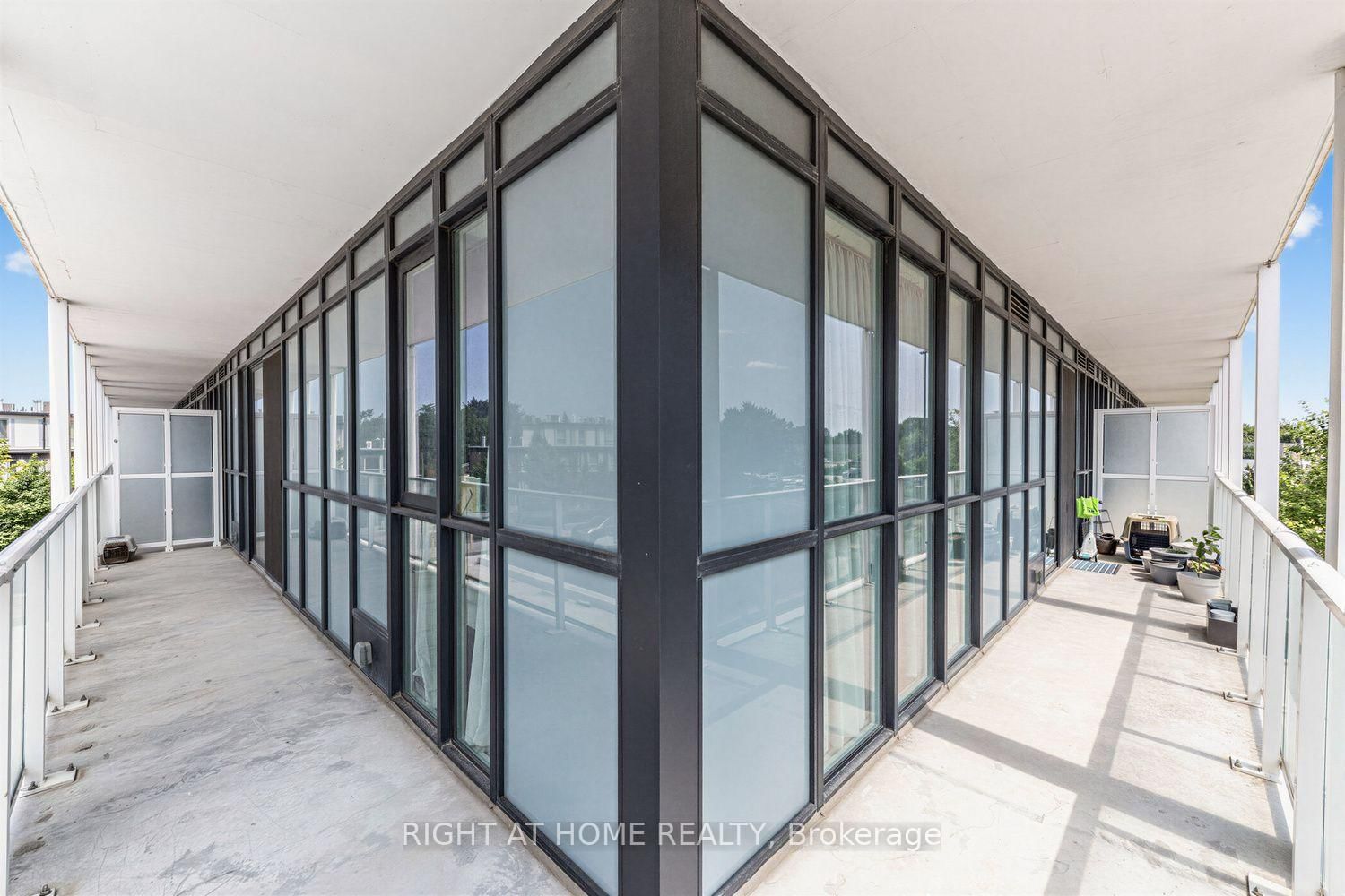 2-180 Fairview Mall Dr, Toronto — 22