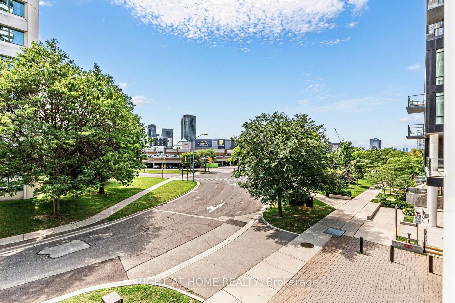 2-180 Fairview Mall Dr, Toronto — 27