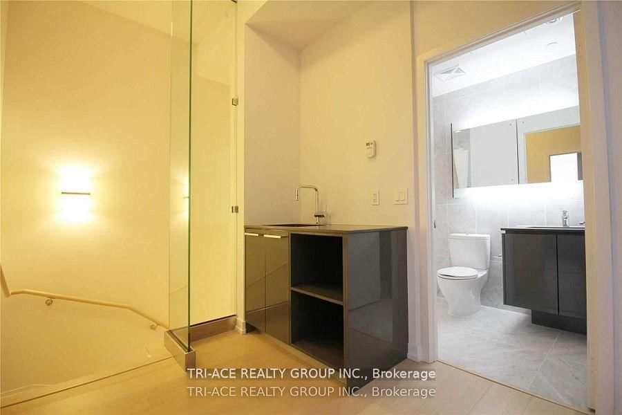 Th02-113 Mcmahon Dr, Toronto — 34