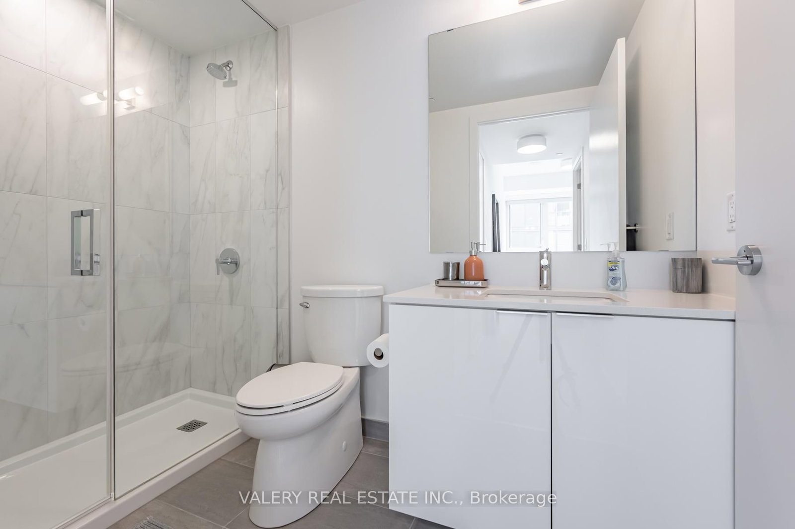 3109-357 King St, Toronto — 10