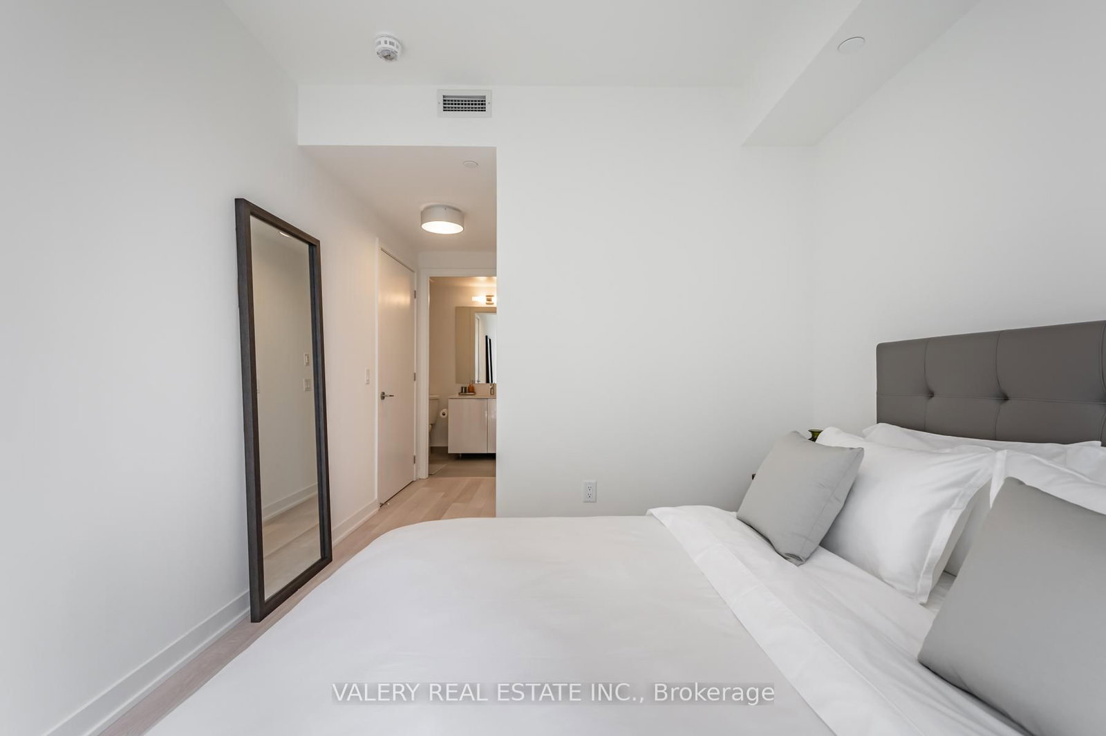 3109-357 King St, Toronto — 9