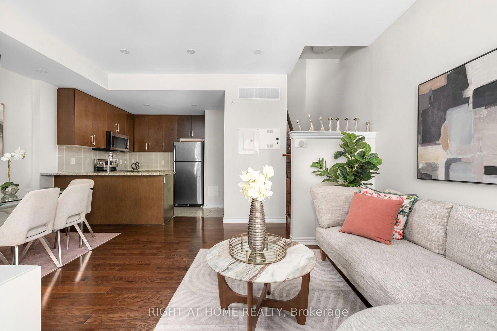 31-27 Coneflower Cres, Toronto — 14
