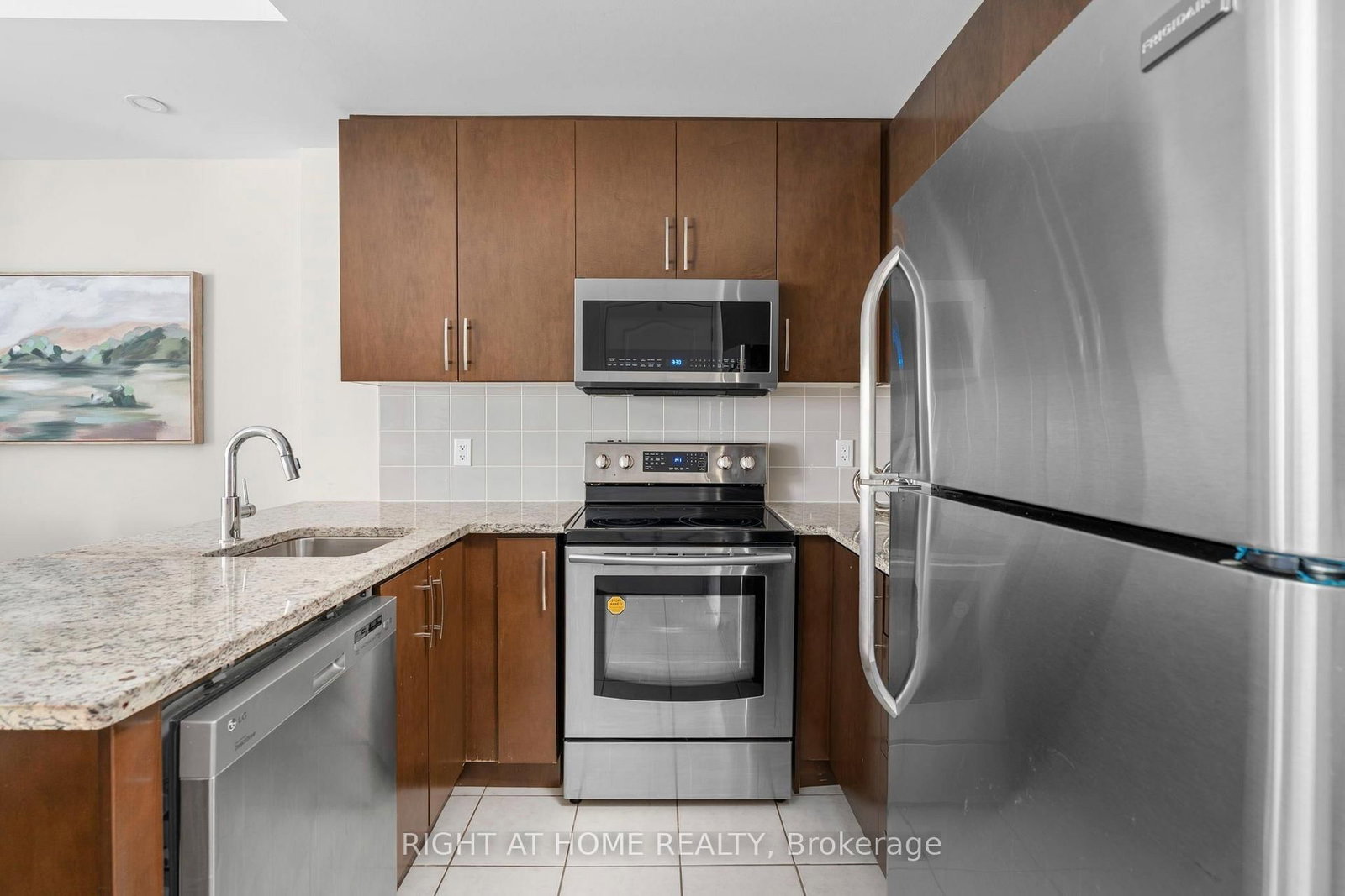 31-27 Coneflower Cres, Toronto — 19