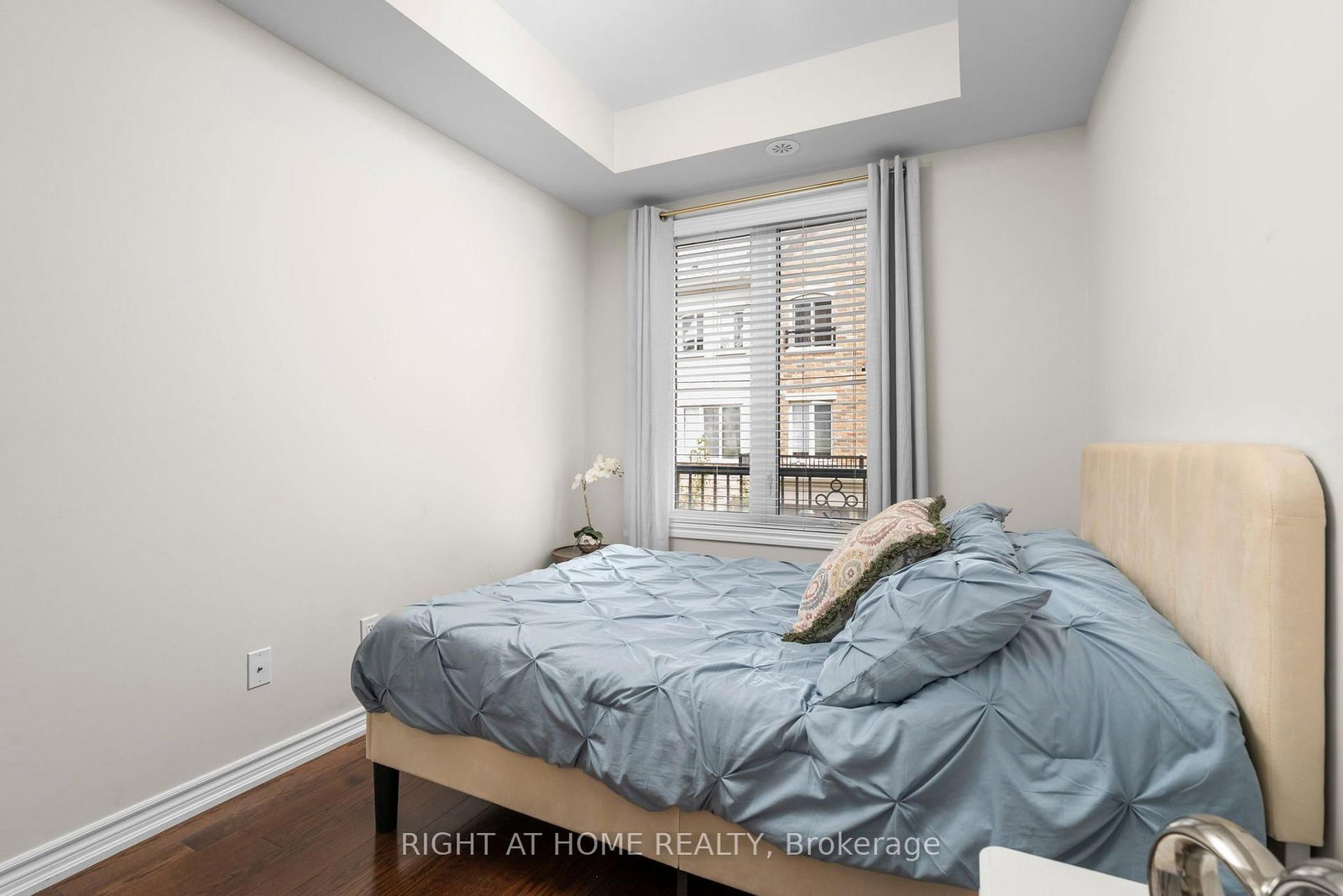 31-27 Coneflower Cres, Toronto — 25