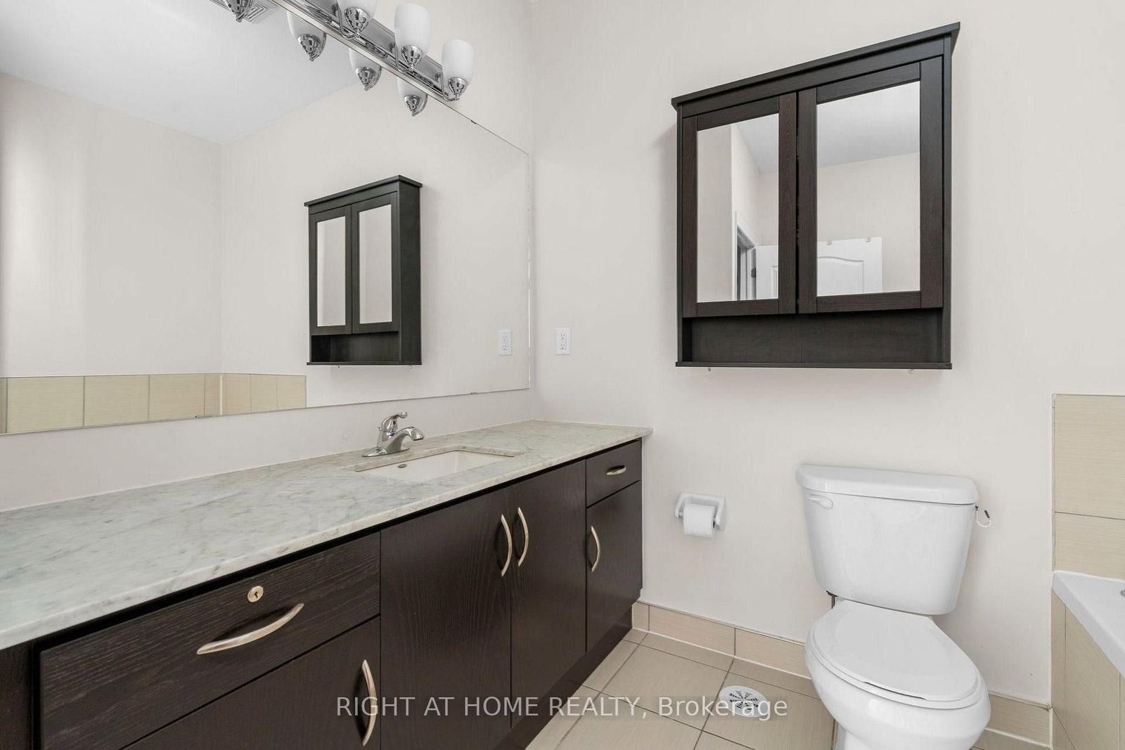 31-27 Coneflower Cres, Toronto — 35